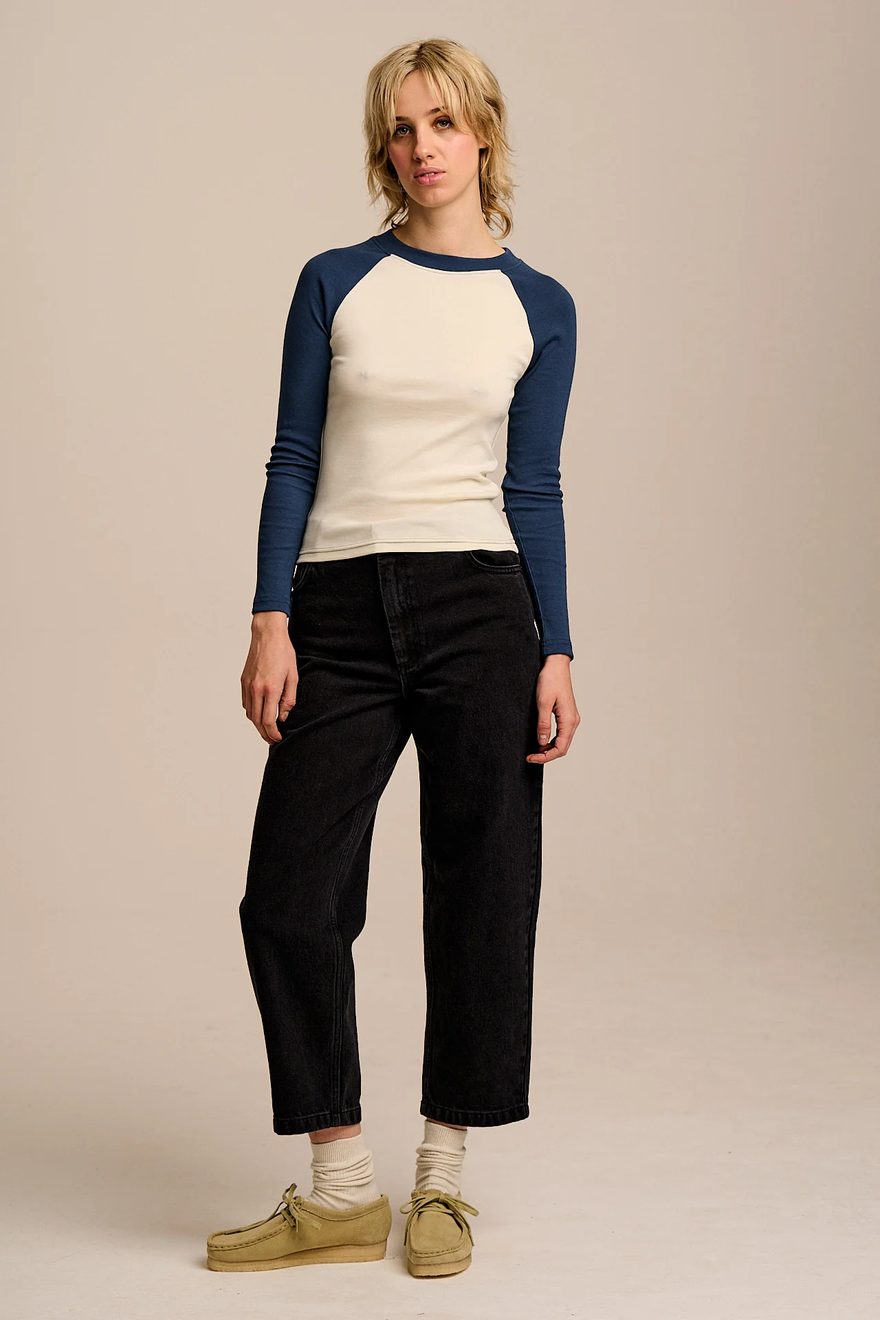 Avi - Long Sleeve Raglan Top in Ecru and Navy